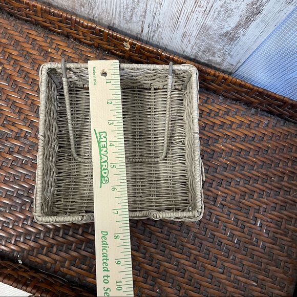 Vintage Wicker Square Basket Catch All Tray - Picture 5 of 6